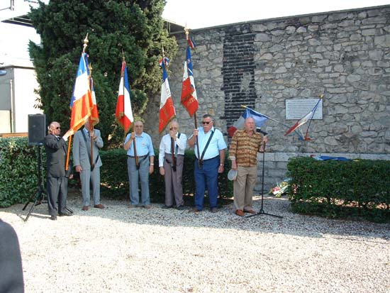 Le 8 juillet 2003 : commémoration au mur des fusillés